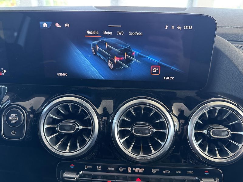 Mercedes-Benz GLA (2024) GLA 35 AMG 4-MATIC - fotka 32 z 37