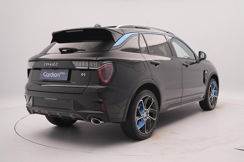 Lynk & Co 01 PHEV DCT AUT 1.maj - fotka 12 z 55