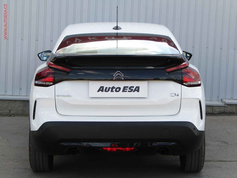 Citroën C4 (2021) 1.2 PT, ČR, servis.kniha, LED - fotka 5 z 22