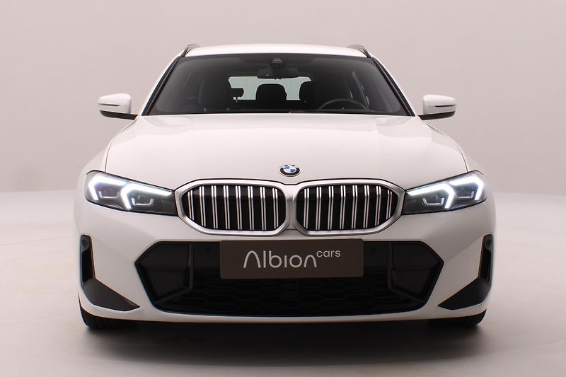 BMW Řada 3 320d xDrive M-Paket AUT CZ - fotka 10 z 52
