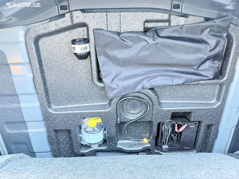 SsangYong Tivoli Grand 1.5 GDI Style Plus - fotka 33 z 33