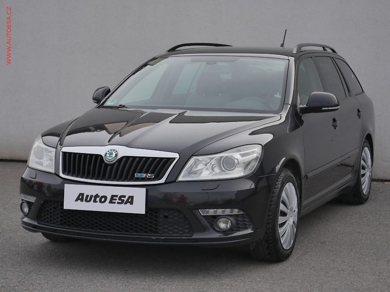 Škoda Octavia (2011) 2.0 TDi, RS, DSG, bixen - fotka 3 z 20