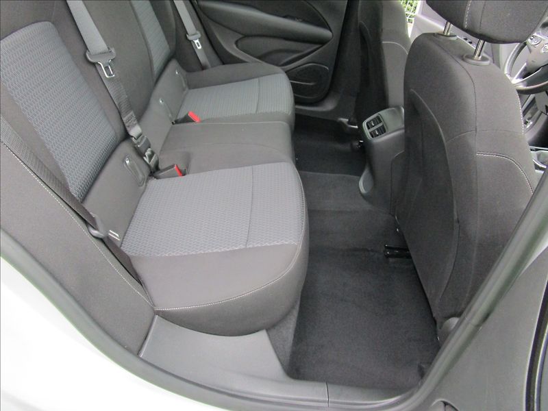 Opel Insignia ST 1.5 CDTi, aut. Klima, LED - fotka 25 z 41