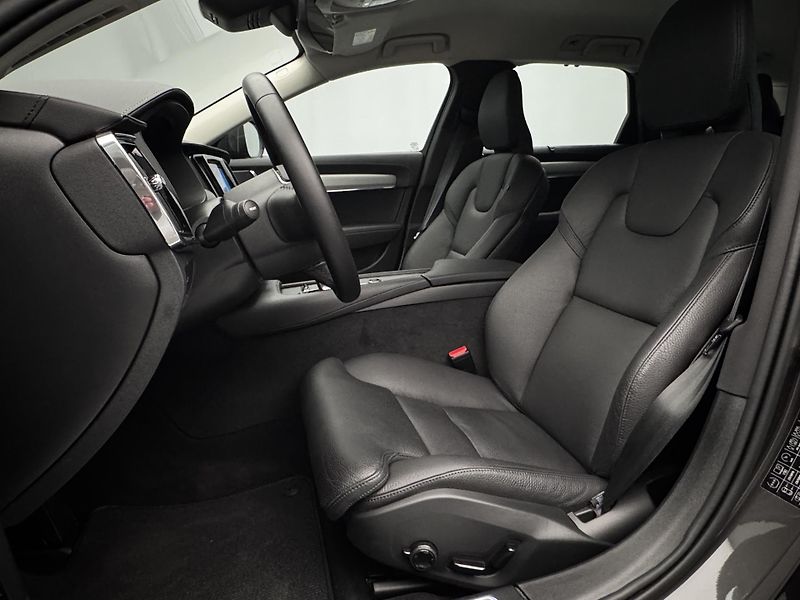 Volvo V90 CC B4 AWD PLUS CZ REZERVACE - fotka 4 z 51