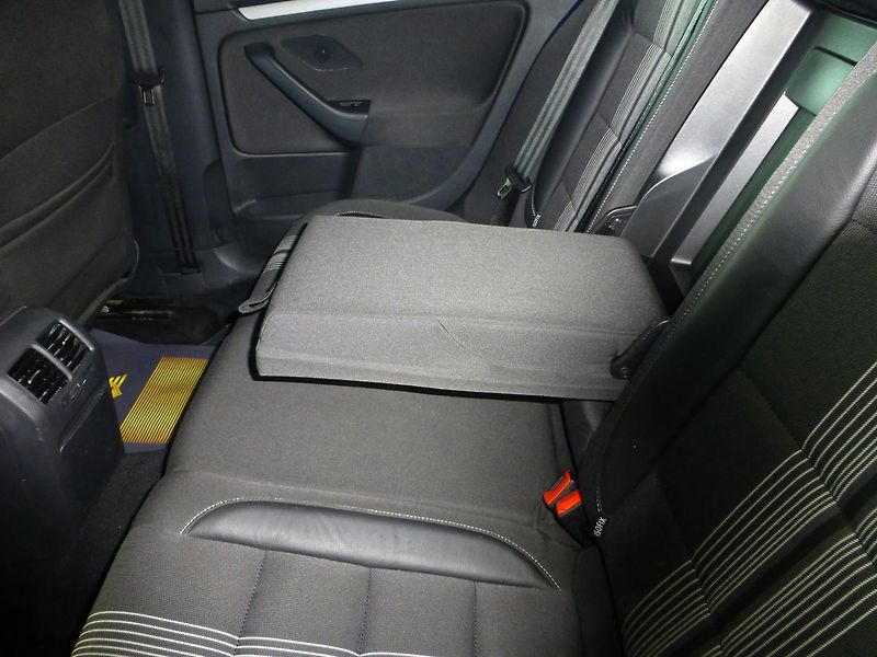 Volkswagen Golf (2012) 1,4TSI*ALU*NAVI*VYHŘ.S.*KUŽE - fotka 16 z 26