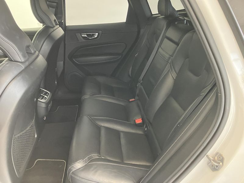 Volvo XC60 T6 AWD R-Design POLESTAR AT8 - fotka 16 z 57