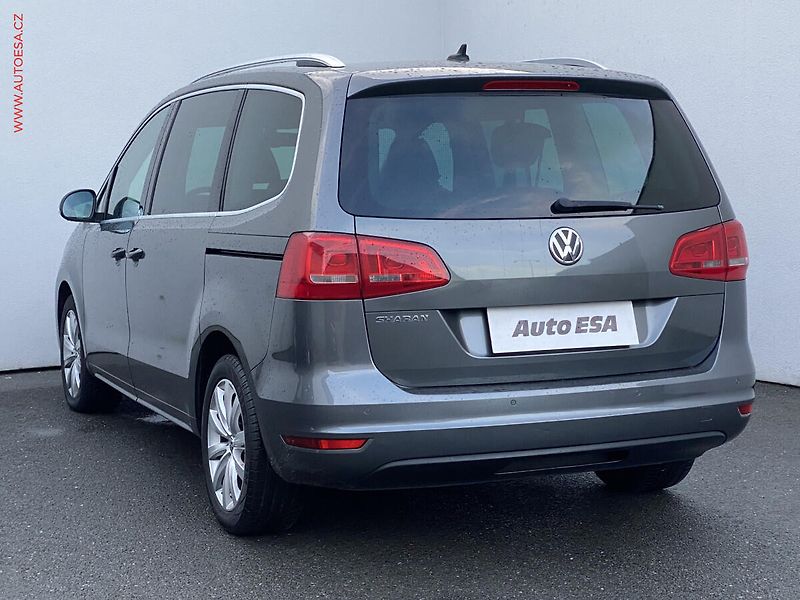 Volkswagen Sharan (2011) 2.0 TDi, Highline, navi - fotka 6 z 20