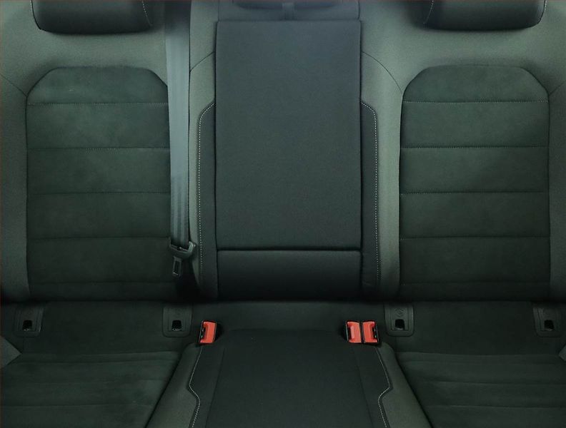 Volkswagen Golf (2019) 2.0 TDI, Navi, Tempomat - fotka 10 z 16
