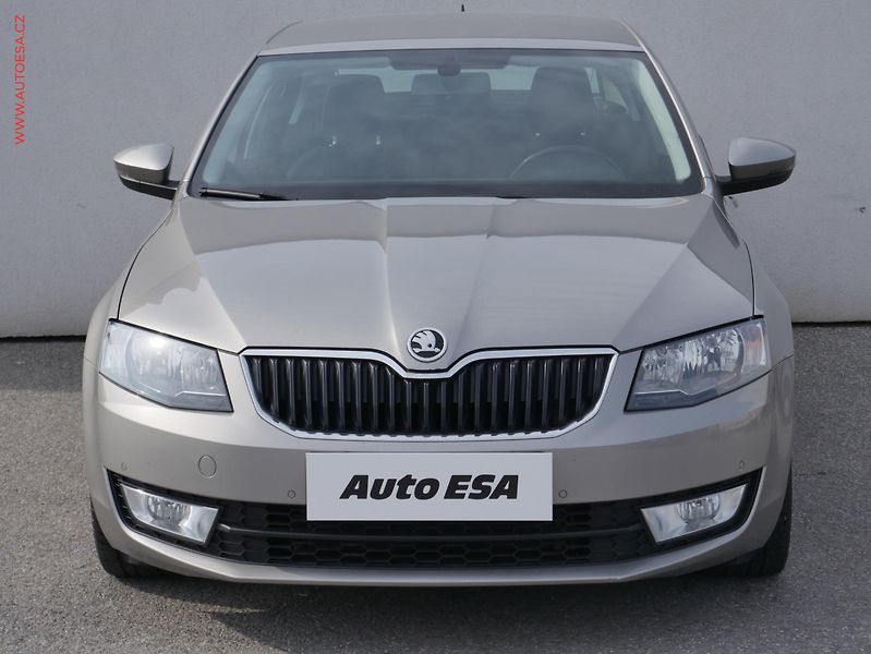 Škoda Octavia (2016) 1.6TDi, ČR, GreenLine - fotka 2 z 17