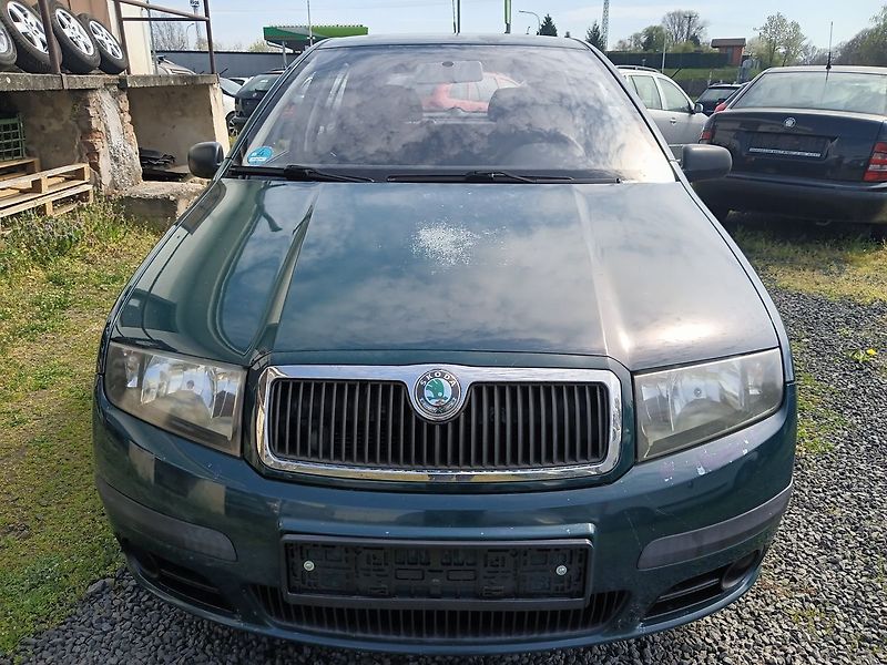 Škoda Fabia 1.2 HTP Classic COOL - fotka 9 z 26