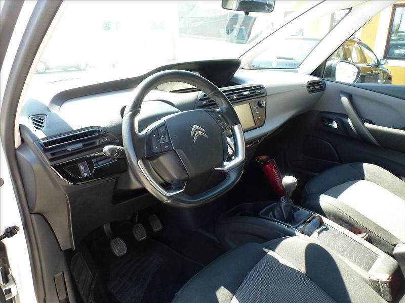 Citroën C4 Picasso 1,2 Pure Tech 110 Nové rozvody - fotka 16 z 42