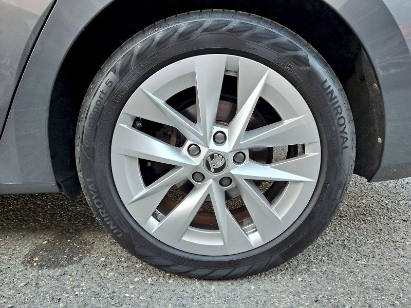 Škoda Octavia (2022) Combi Style Plus DSG 4x4 2,0TS - fotka 33 z 34