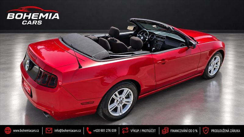 Ford Mustang 3,7 V6 227 Kw cabrio - fotka 11 z 33