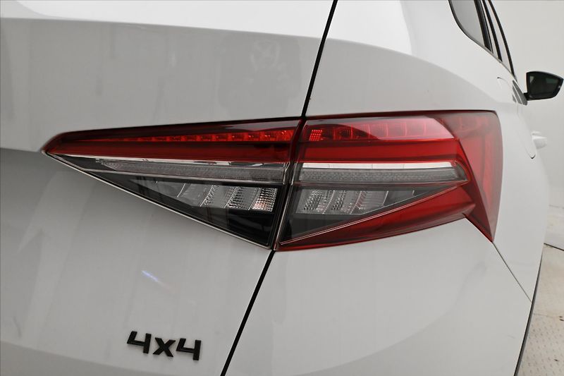 Škoda Kodiaq 2,0 TDI 147kW DSG 4x4 Sportlin - fotka 26 z 27