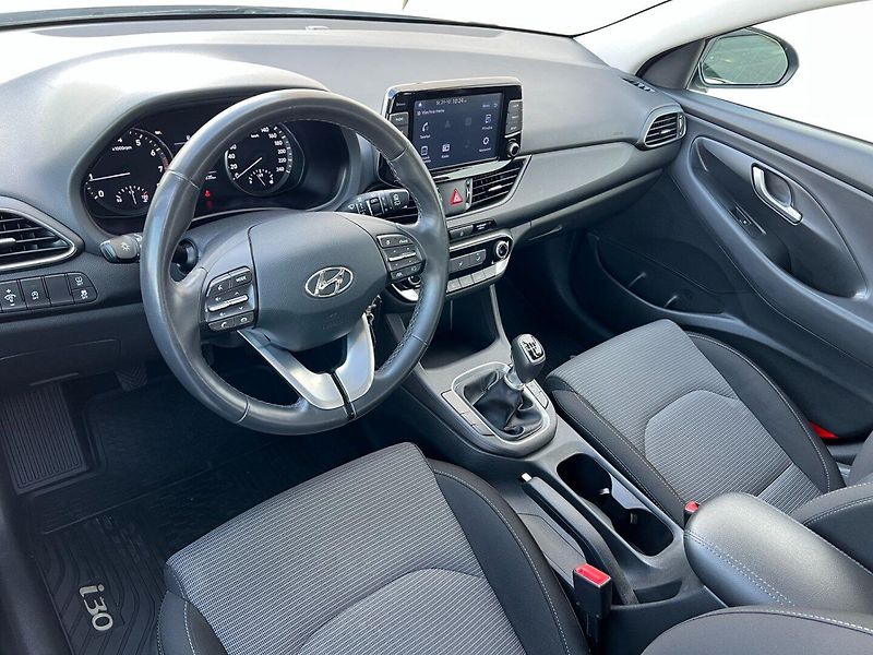 Hyundai i30 (2023) Com.1.0T-GDi Comfort! ČR+1maj. - fotka 13 z 34