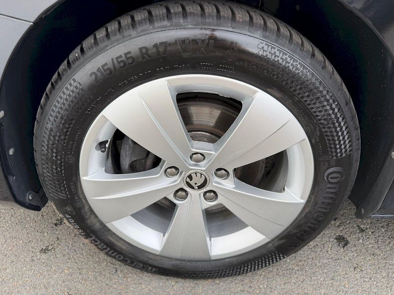 Škoda Superb (2022) 2.0 TDI 110kW DSG Business - fotka 35 z 35