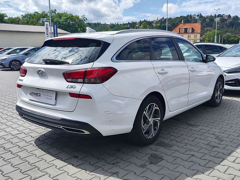 Hyundai i30 1.6 T-GDI/117kW Smart MHEV - fotka 5 z 31