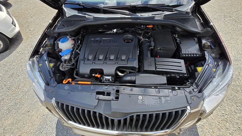 Škoda Yeti 2.0TDI ELEGANCE  4x4  - fotka 41 z 46