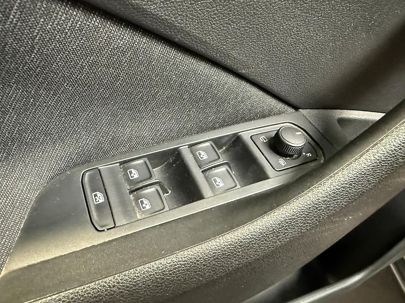 Škoda Scala 1.5 TSI 110kW Style - fotka 10 z 13