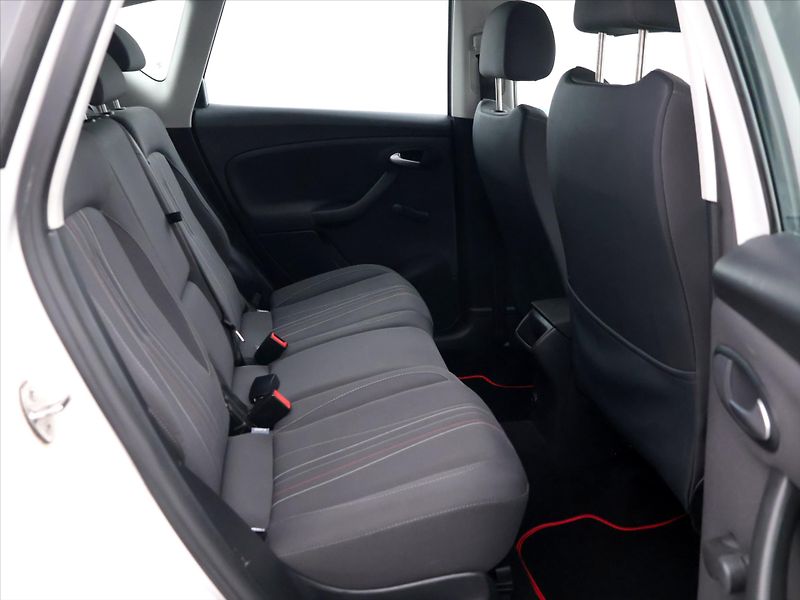 Seat Altea 1,2 TSI 77kW CZ STK 02/28 - fotka 12 z 27