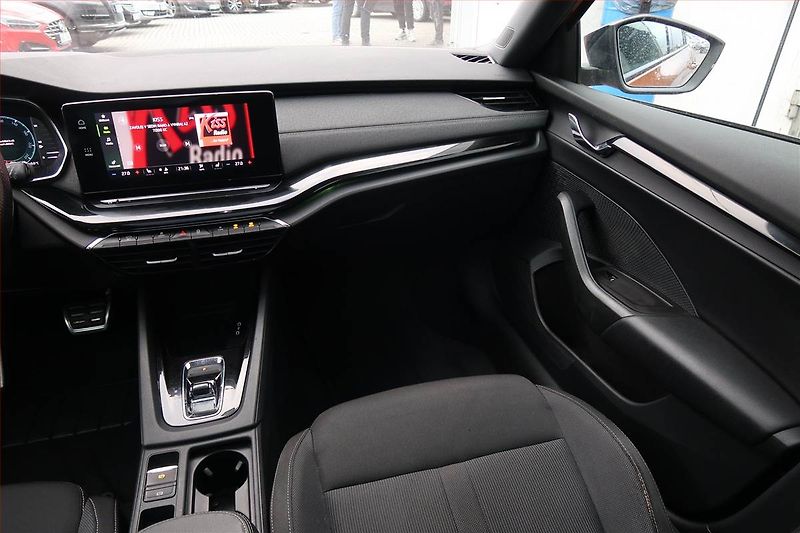 Škoda Octavia (2023) Sportline 2.0 TDI - fotka 8 z 22