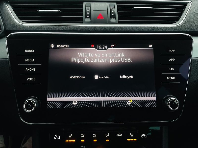Škoda Superb 1.4TSI 1.MAJITEL KAMERA VÝHŘEV - fotka 44 z 48