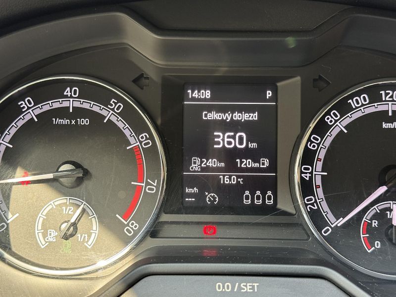 Škoda Octavia 1.5TGi původ ČR  - fotka 14 z 23