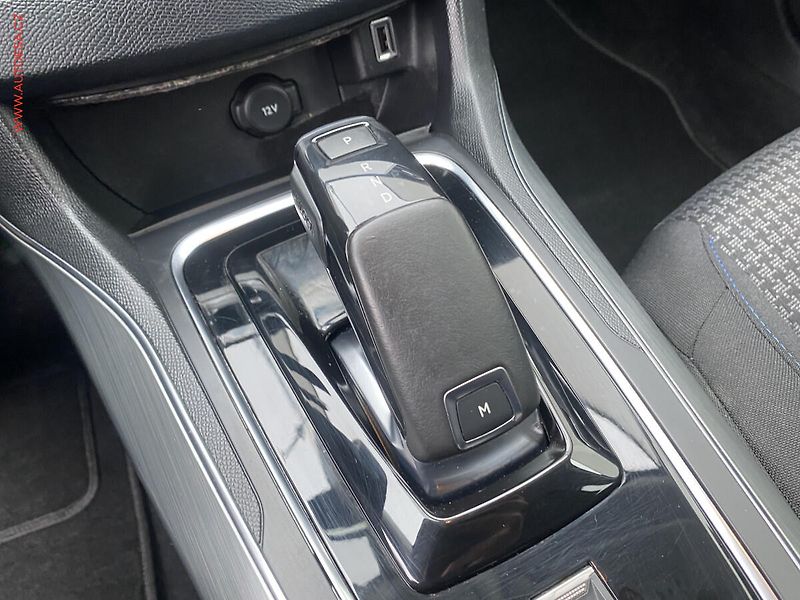 Peugeot 308 (2018) 1.2PT, Style, AT, navi - fotka 15 z 18