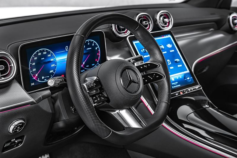 Mercedes-Benz GLC Digital light, 360 kamera, AMG - fotka 15 z 21