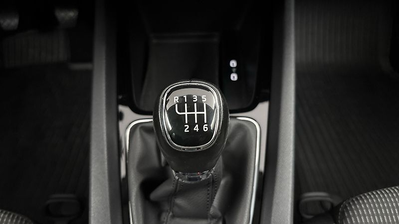 Škoda Octavia 2.0 TDI Ambition Combi - fotka 23 z 26