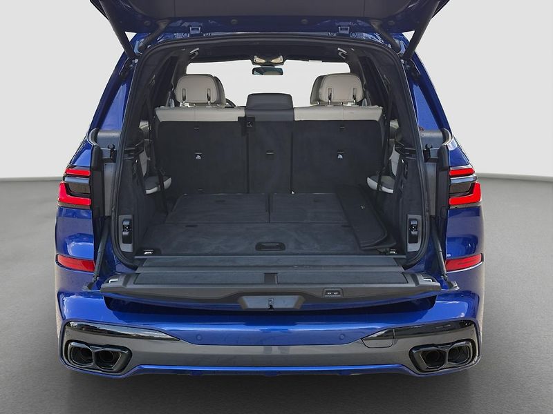 BMW X7 M60i xDrive - fotka 20 z 22
