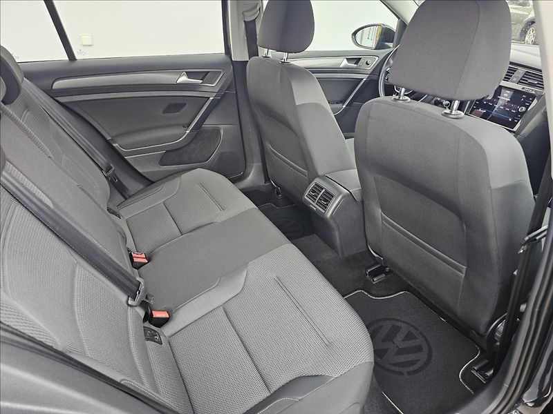 Volkswagen Golf VII 1,5TSi DSG Comfortline - fotka 30 z 43