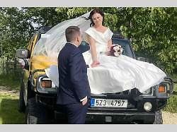 Svatba se konala 13.6.2020 a na auto nám posadili synovce Matyáše.