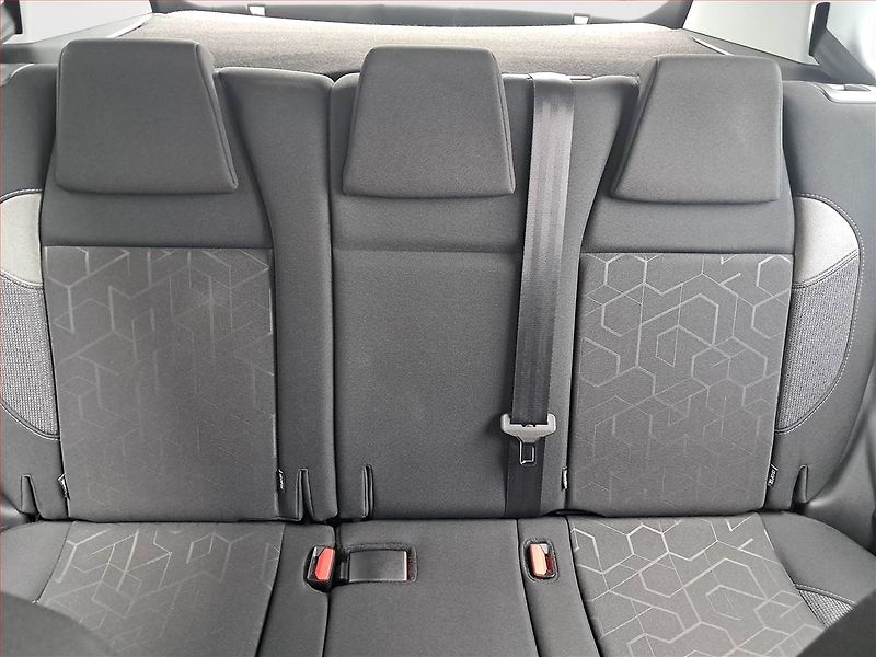 Peugeot 2008 (2019) 1.2 PureTech, Serv.kniha - fotka 10 z 17