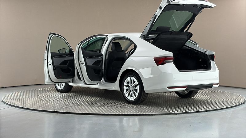 Škoda Octavia 2.0 TDI Style - fotka 7 z 27