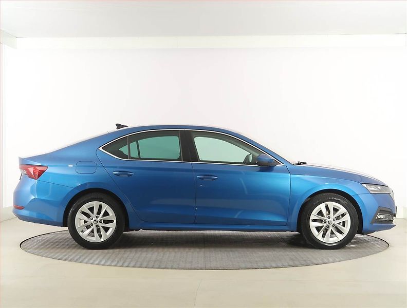 Škoda Octavia (2023) 2.0 TDI - fotka 6 z 29