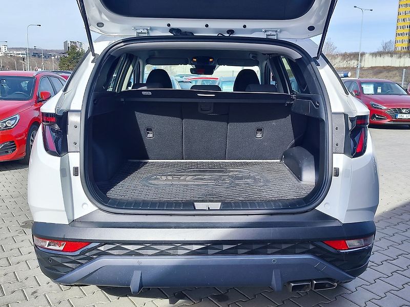 Hyundai Tucson 1.6CRDI/100kW SmartNav DCT 4X4 - fotka 9 z 32