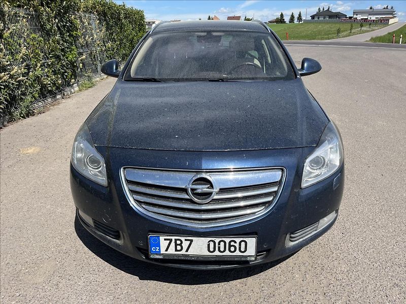 Opel Insignia 2,0 CDTi COSMO KLIMA ROZVODY - fotka 2 z 38
