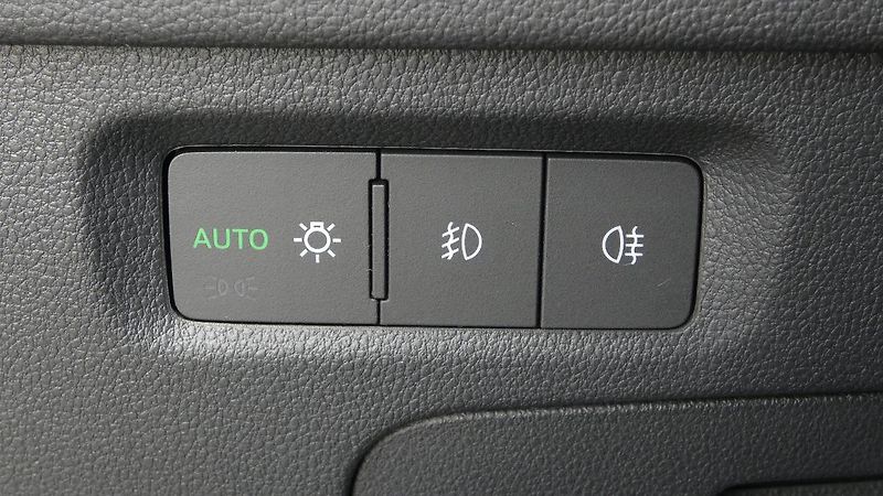 Škoda Octavia Combi 2,0 TDI Style DSG 110 kW - fotka 10 z 23
