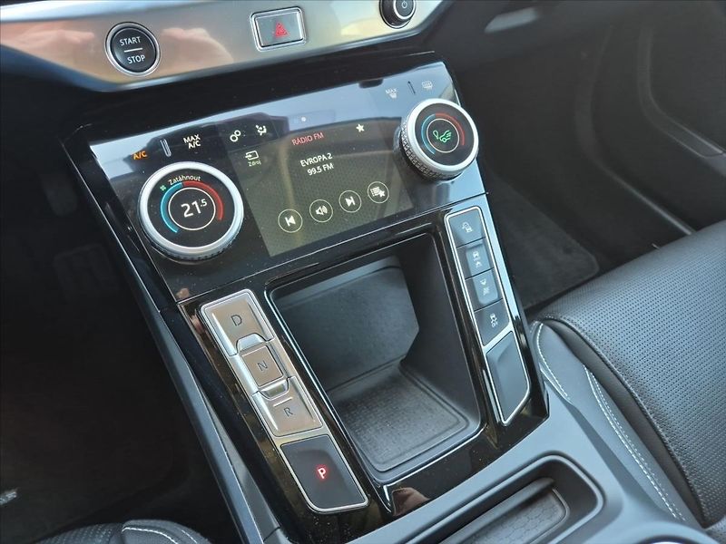 Jaguar I-Pace 294 KW, panorama, záruka, DPH - fotka 16 z 19