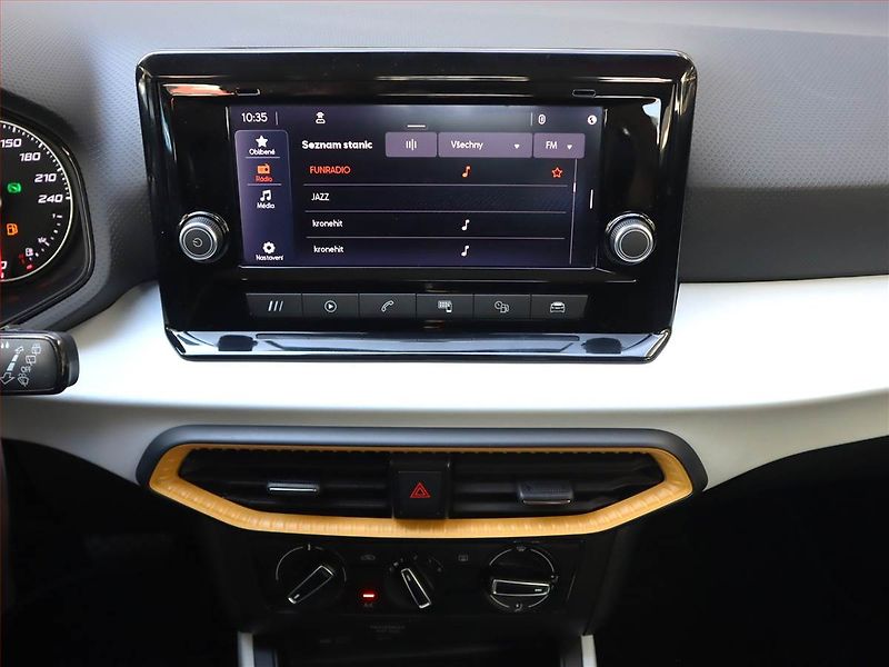 Seat Arona (2022) Xperience 1.0 TSI, Automat - fotka 12 z 20