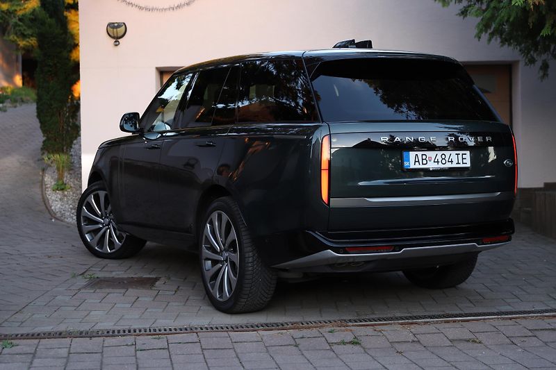 Land Rover Range Rover (2023) 3.0D mHEV D250 HSE AWD AT - fotka 7 z 42