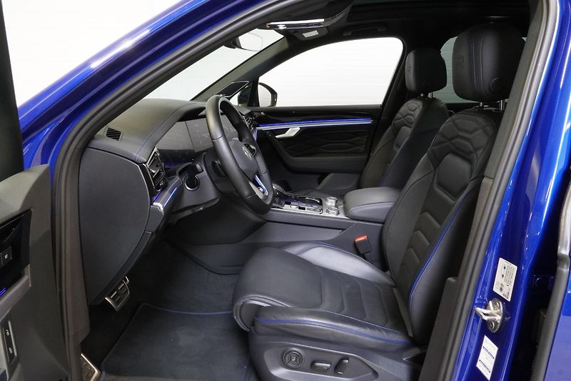 Volkswagen Touareg R ČR,DPH,1.MAJ,360,Tažné,HUD - fotka 18 z 40