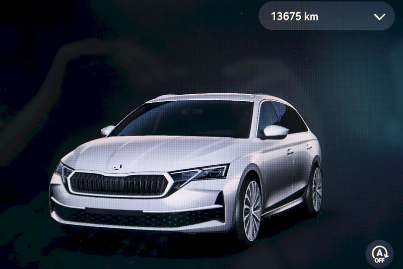 Škoda Octavia (2024) Combi Top Selection 2.0 TDI 11 - fotka 8 z 28
