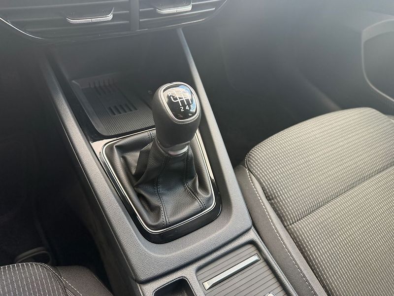 Škoda Octavia Selection  2,0TDI 85kW 6G Matr - fotka 8 z 18