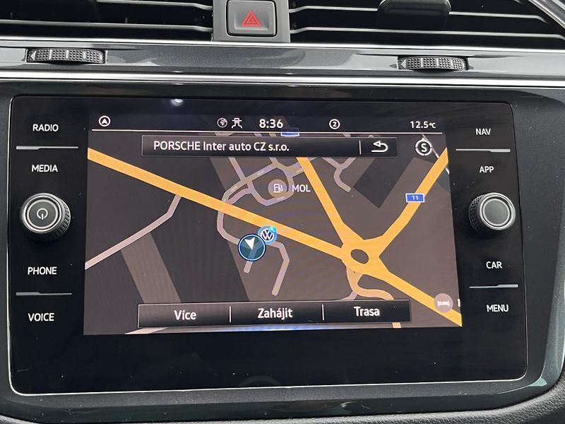 Volkswagen Tiguan 2.0TDi 110kW Elegance - fotka 26 z 30