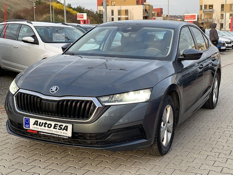 Škoda Octavia (2021) 2.0 TDi, ČR, Active, LED - fotka 3 z 17