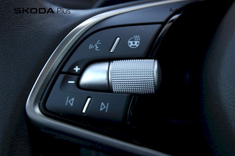 Škoda Karoq (2025) 1.5 TSI 110 kW Top Selection - fotka 10 z 25