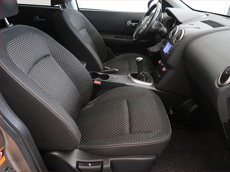 Nissan Qashqai (2009) 1.6, Serv.kniha, Navi - fotka 9 z 17