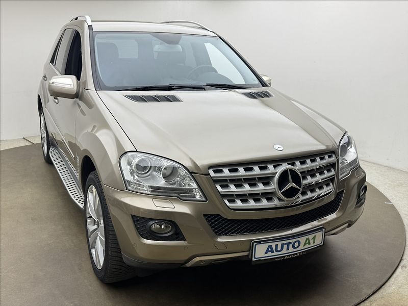 Mercedes-Benz Třídy M 3,0 ML 350 4X4 TAŽNÉ KAMERA ČR - fotka 3 z 44